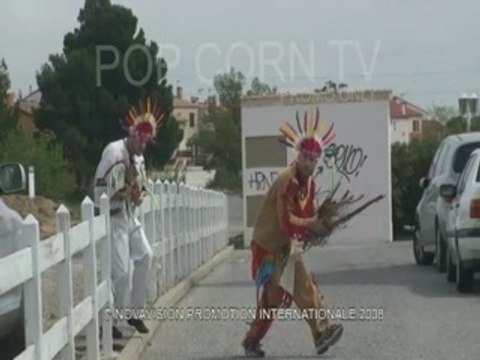 Caméra cachée : Des Indiens chez Buffalo (Mad boys)