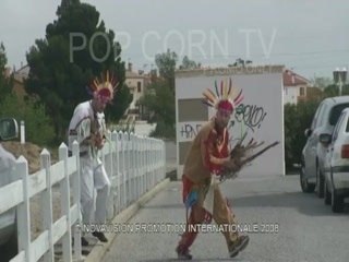 Caméra cachée : Des Indiens chez Buffalo (Mad boys)