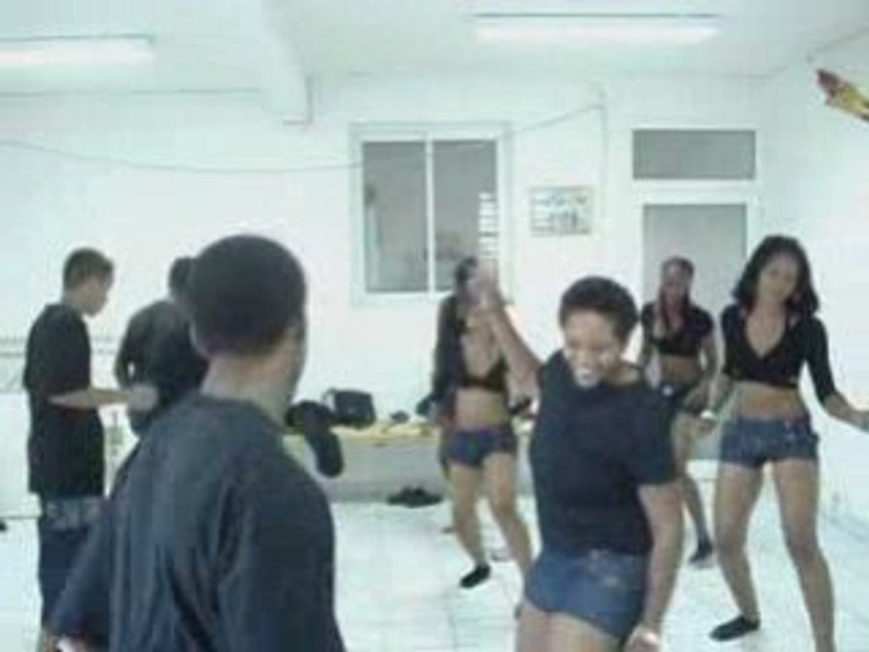 Gwadomstyle(kuduro time)