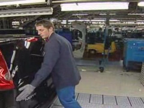 Corus axes 2500 UK jobs