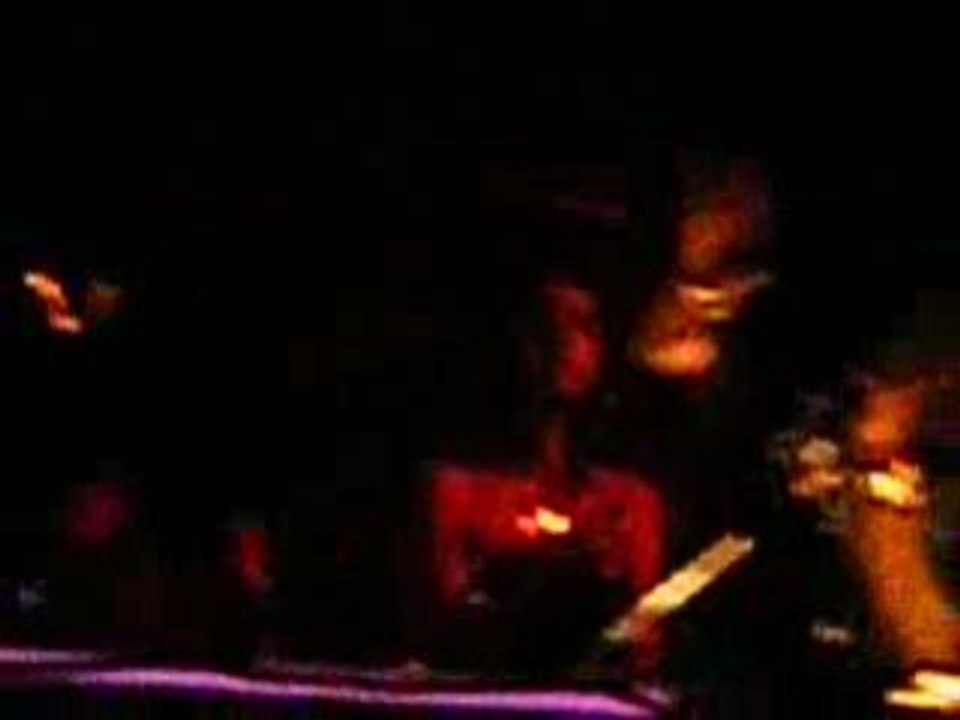 BOOBA au JM3 apres avoir reçu 1 verre dans la tete