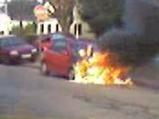Feu De Voiture. CERNAY Bel-Air Sud Bloc Des Cani