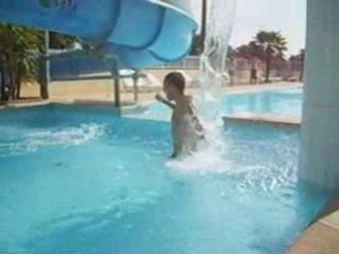 Les nouvelles aventure de thomette et le tobogan!