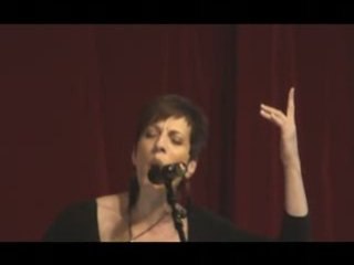 Edith PIAF - L'ACCORDEONISTE - LIVE - CAROLE