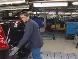 UK Car Industry Gets Government Support Amid Crisis 🚗