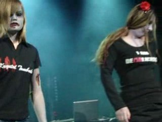 Defile Krystal Tombale