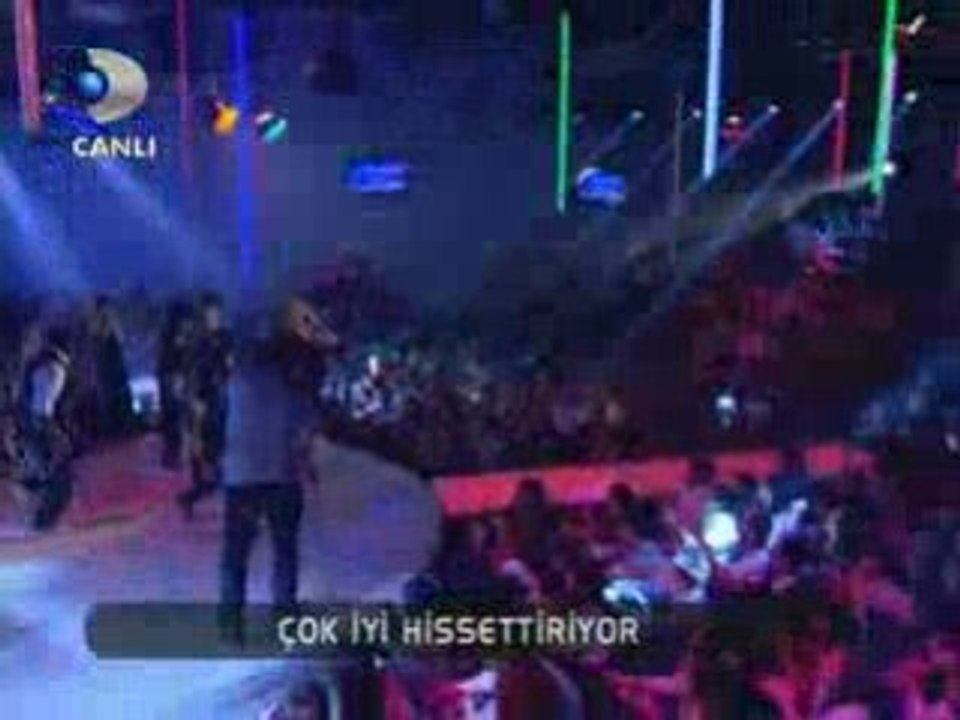 Hadise Düm Tek Tek - Beyaz Show