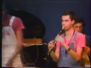 Bouncing Around - Hot Antic JB 1982