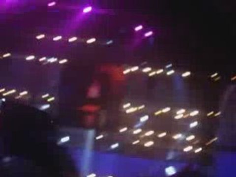 Les Enfoires font leur cinéma : violet contre orange