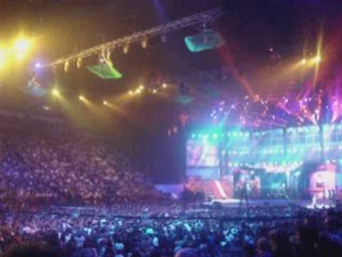 Les Enfoires font leur cinéma : Bercy chante Josephine