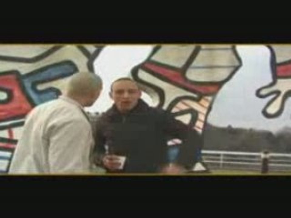 Ades feat Roznoir Neochrome "Ton moment fait mal"