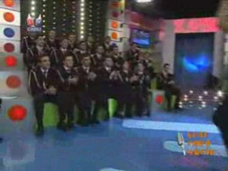 Lara - Sen Mutlu Ol- Canli Perf