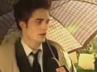 Robert Pattinson  Extended interview on the Twilight set