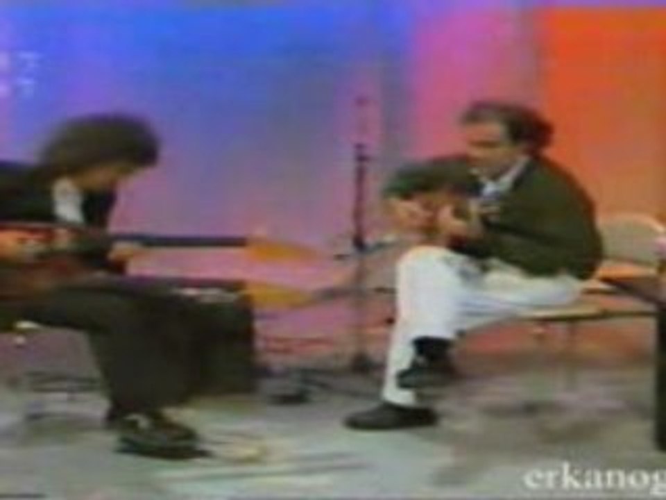 Fretless_electric_Guitar - Erkan Ogur ve Bulent Ortaçgil