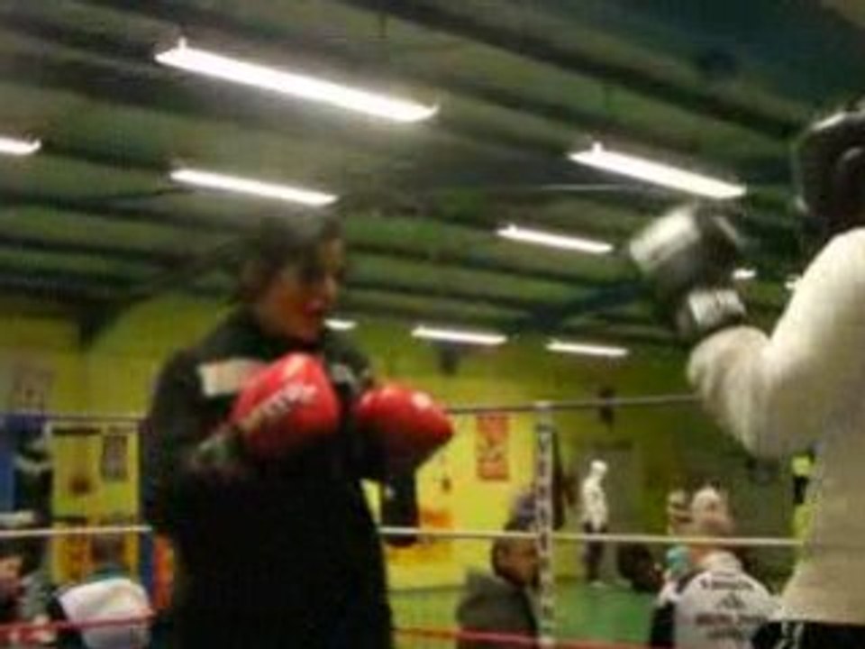 Nassera Kebaili s'entraîne avant son premier combat pro