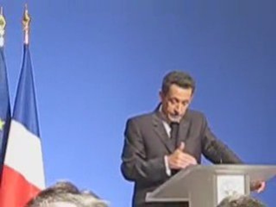 États généraux de la presse : Nicolas Sarkozy tranche