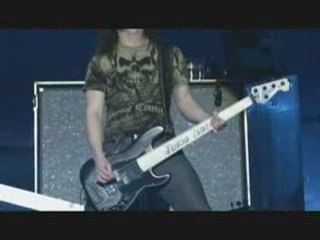 YouTube - Tokio Hotel MONSOON - LIVE IN MILAN