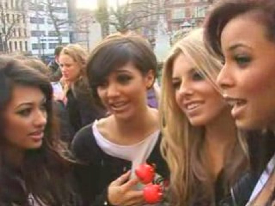 Sexy girl band The Saturdays release track for Comic Relief