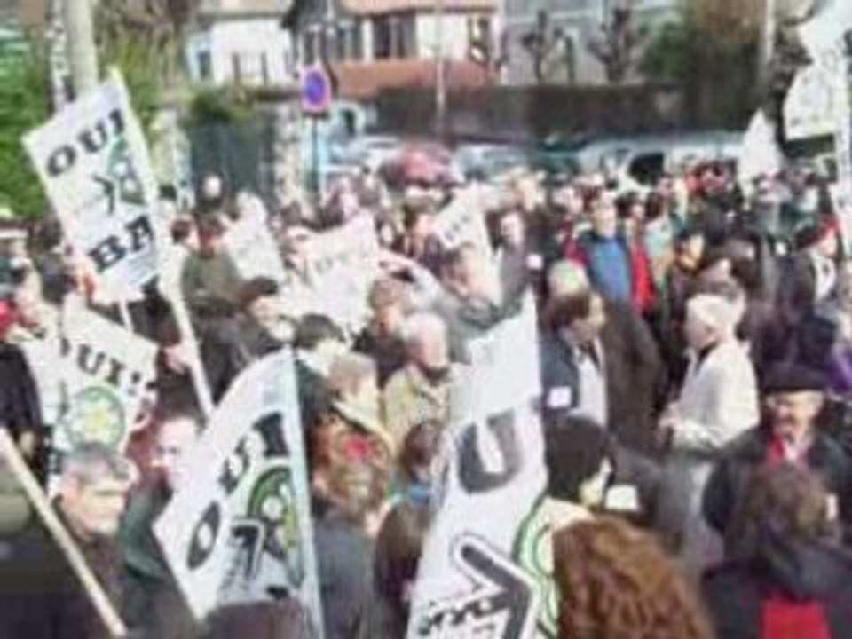 Public au début!
