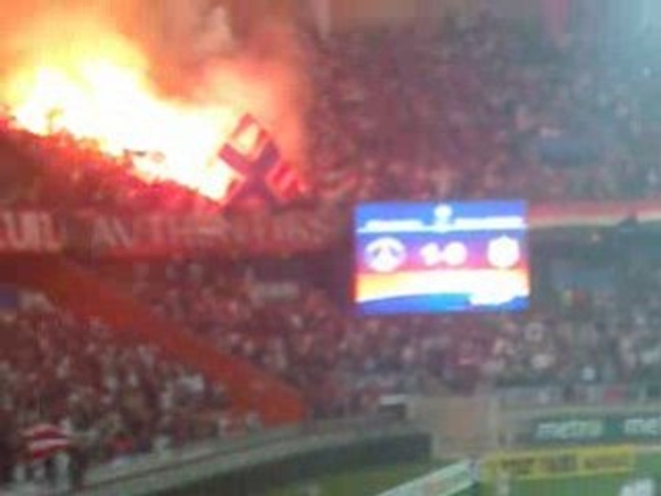 Joie Auteuil apres but ( PSG - FCNA )