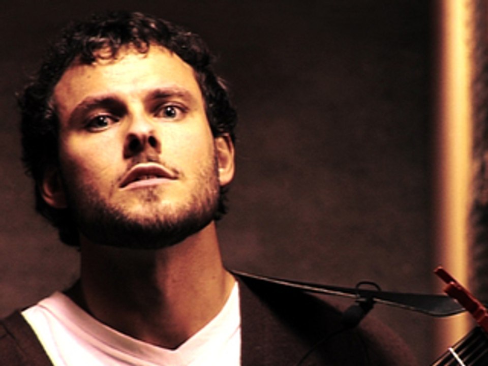 Lesli - A Capella Of A Broken Tongue