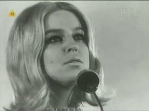 Urszula Sipinska - Po ten kwiat czerwony