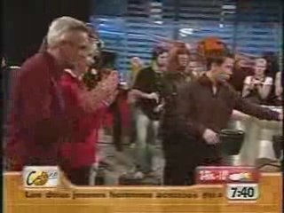 Il faut absolument inviter ce type à l'apéro !