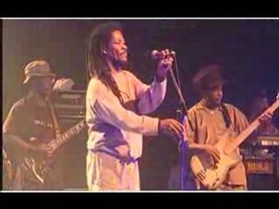The_gladiators_Soul_Rebel_live_in_paris