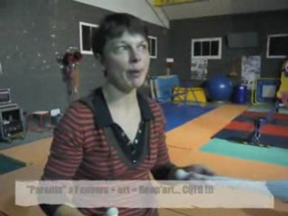 Les adultes ont leur atelier cirque avec Renp'art