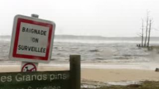 club de voile dévasté plage non surveillée tempête 2009