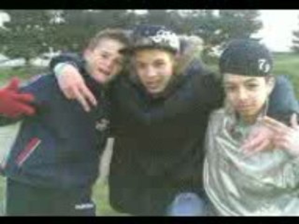 Atomic b-boy crew