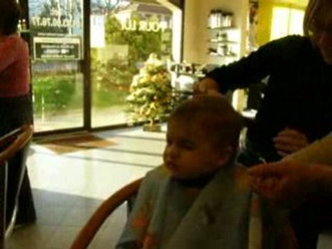 10 mois 1ère séance chez le coupe tifs