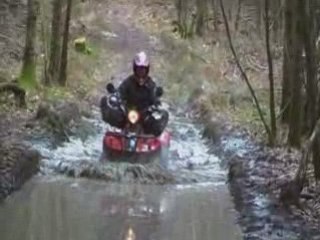 audrey dans le bourbier piscine !! sortie entre nana