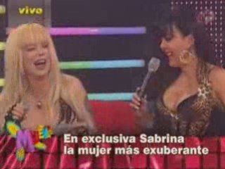 Dulce en Muévete ( con Sabrina) parte 2