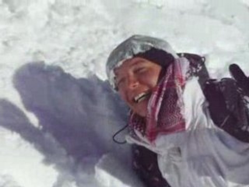 Djamel, Aye Aye Aye ski saut de malade