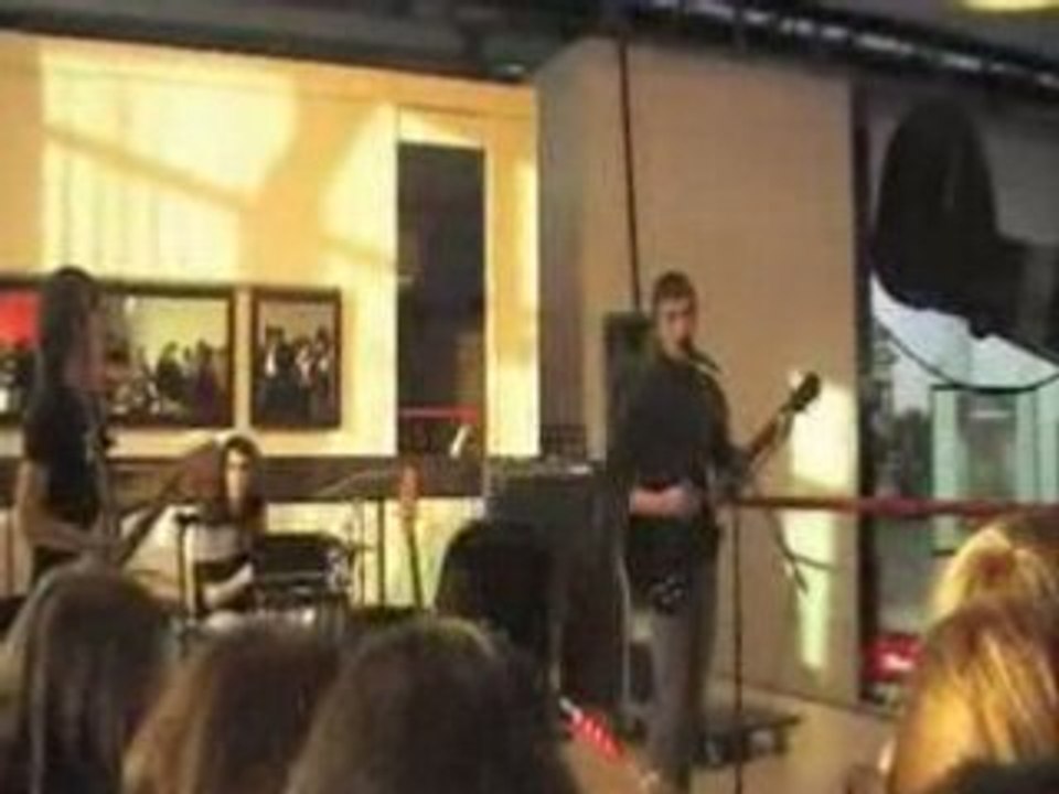 U-Turn "Lili" (cover of Aaron)