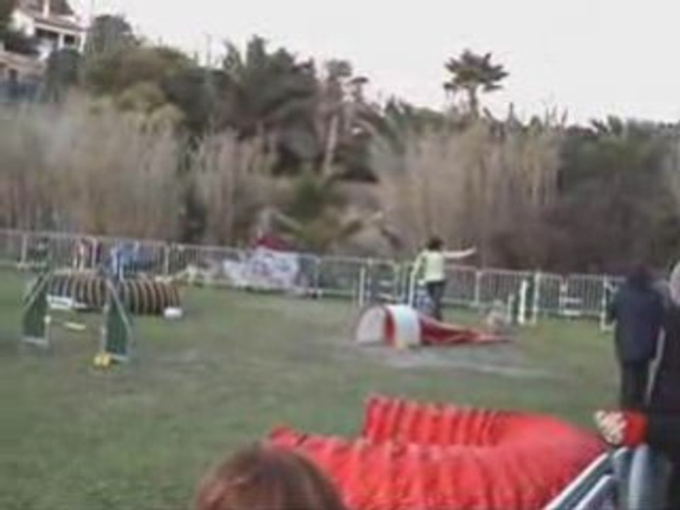 ANGOON-JUMPING-OLLIOULES-25-01-09