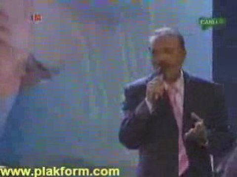 Ferdi Tayfur Gecen yil canlı performans