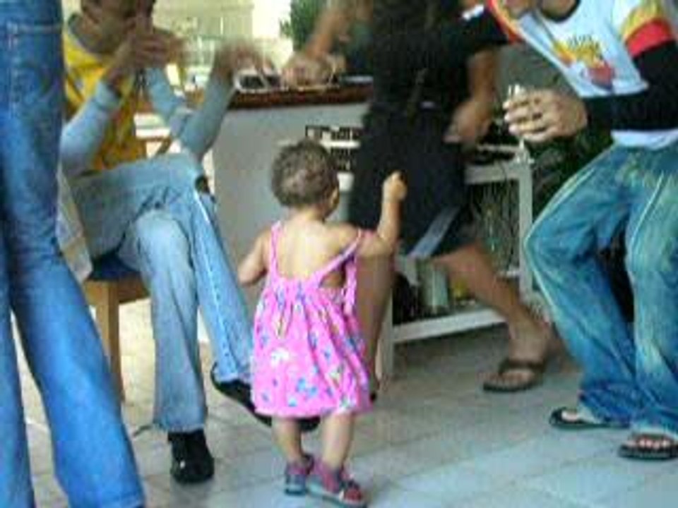 BB et son papa dance!