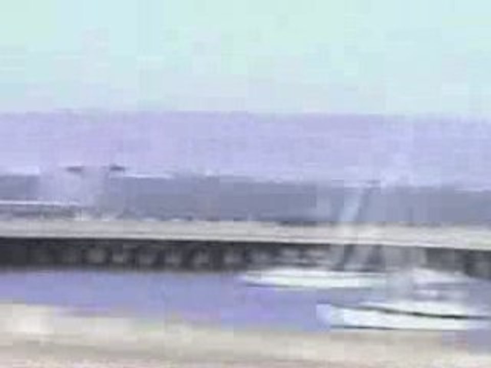 Avion vole bas