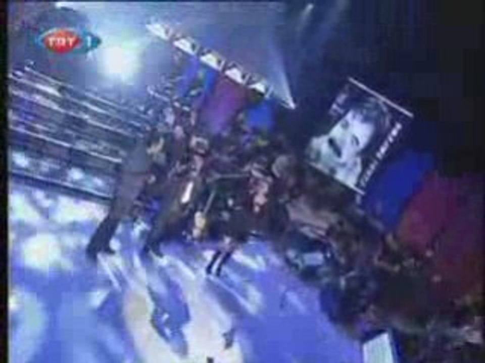 Ferdi Tayfur Kıraç Funda Arar Bende Özledim düet