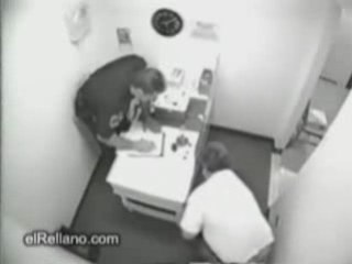 régis au poste de police