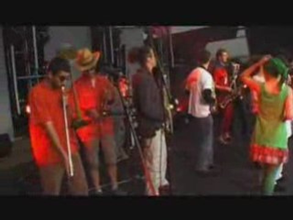 Intro avec Zarba "festival pour un autre monde"