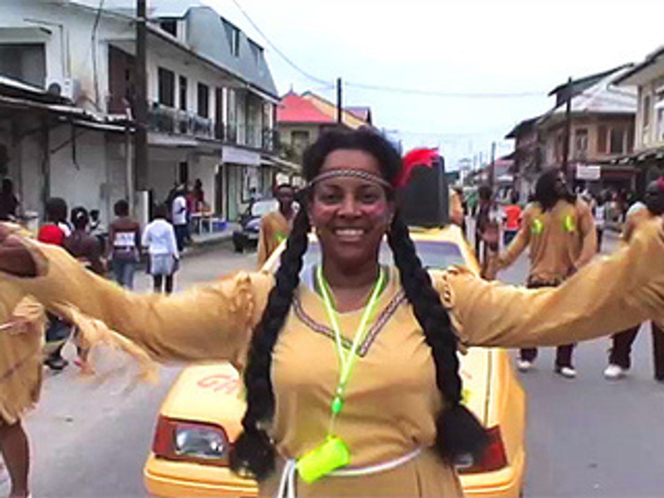 Carnaval 2009: un dimanche tout en couleur