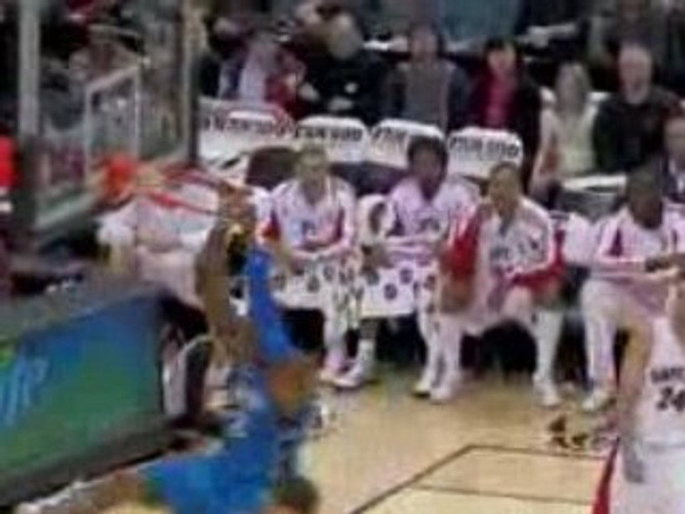 NBA Jameer Nelson wonderful alley-oop pass to Dwight Howard.