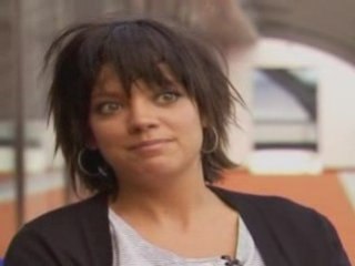 Lily Allen knocks Lady GaGa off the top spot