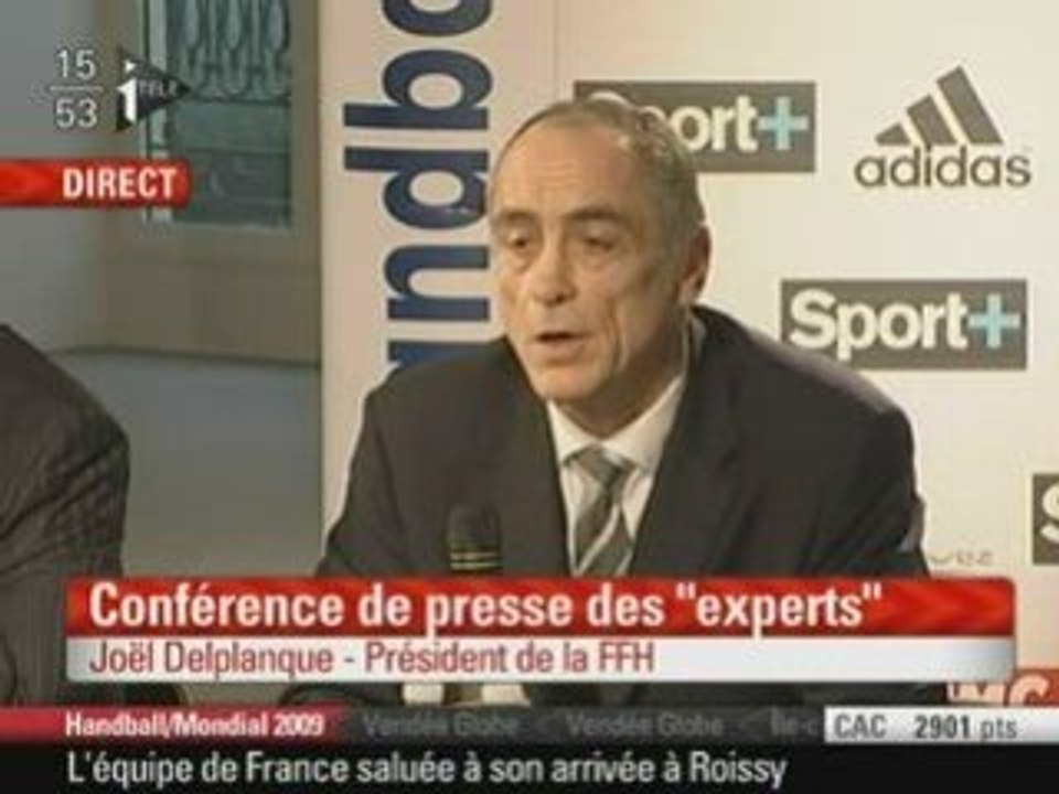Conférence de presse de l'équipe de France de hand sur iTELE