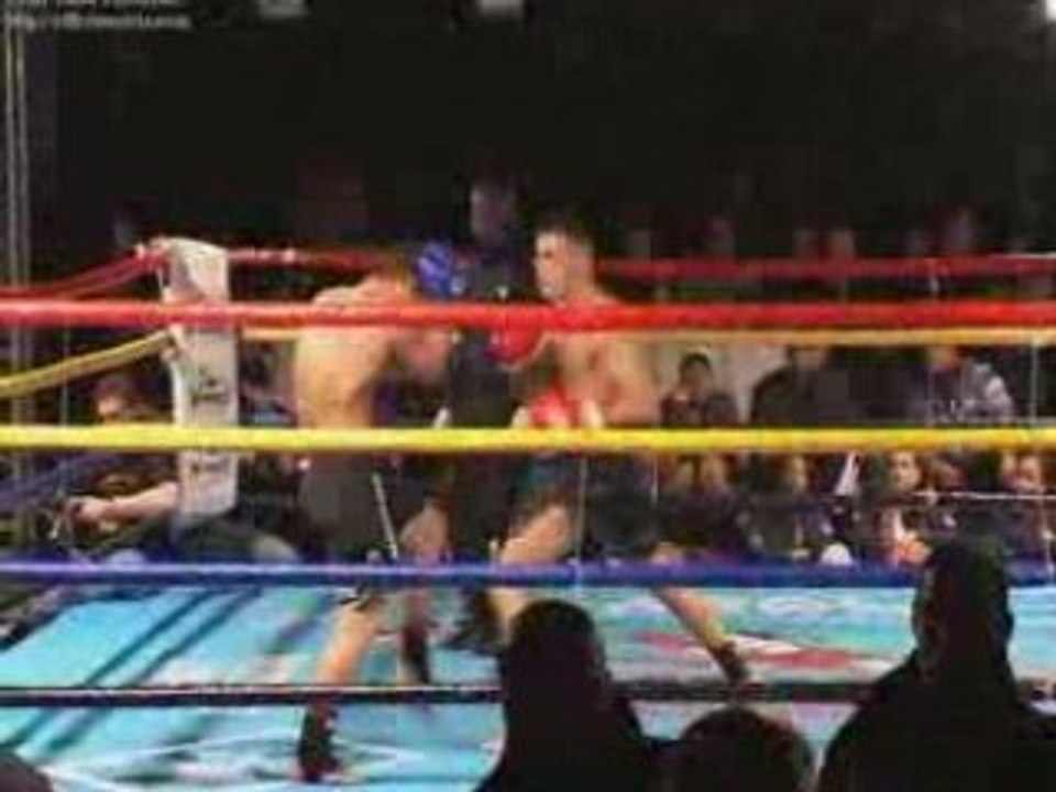 Tarik El Idrissi Vs Peter Hoes