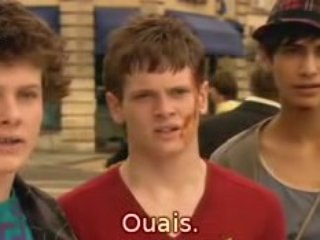 Skins S03E01 VOSTFR Part1/3