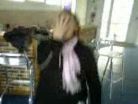 Encore céline qui dance xd